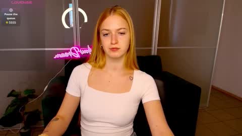 Snapshot of mirandamayers chatting on October 2025 11:54:01 AM MirandaMayers online show from October 2025 11:54:01 AM