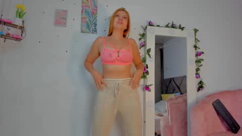 mirandarroxxx online show from January 2026 01:13:02 PM