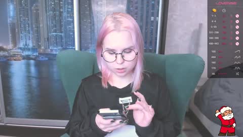 Kira online show from December 2024 06:27:01 PM