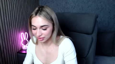 Snapshot of miri07 chatting on April 2026 01:17:02 AM miri07 online show from April 2026 01:17:02 AM