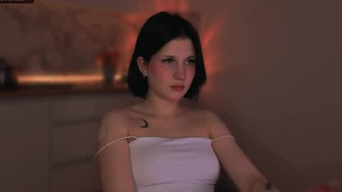 Snapshot of mirrameow chatting on May 2026 09:34:02 PM Mira online show from May 2026 09:34:02 PM