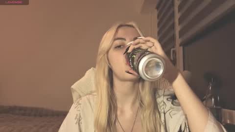 Misa online show from December 2025 03:32:02 PM