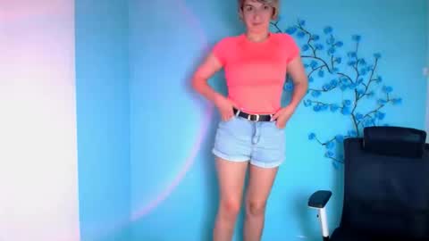 Mishelle online show from May 2026 11:38:01 AM