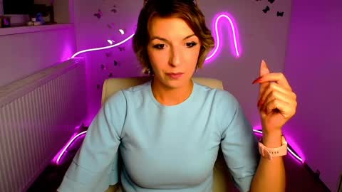 Snapshot of mishelle_blondie chatting on July 2026 02:48:02 PM Mishelle online show from July 2026 02:48:02 PM