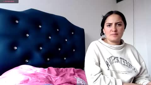 Snapshot of misnicol chatting on April 2026 01:11:01 PM Nicol online show from April 2026 01:11:01 PM