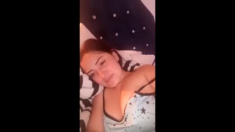 Snapshot of misnicol chatting on April 2026 12:16:01 AM Nicol online show from April 2026 12:16:01 AM