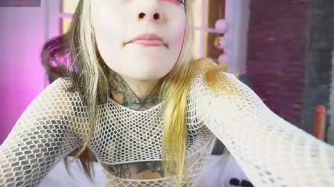 Snapshot of miss___angel chatting on April 2026 05:30:01 PM miss___angel online show from April 2026 05:30:01 PM