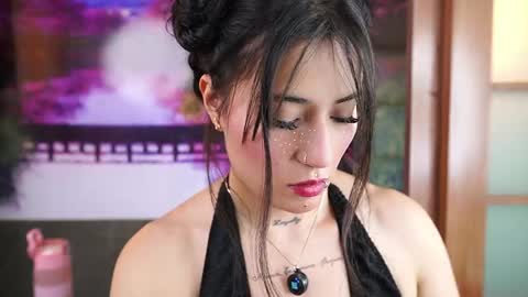 Charlotte online show from December 2025 06:28:01 PM