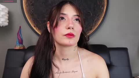 Snapshot of miss___charlotte chatting on May 2026 06:05:01 PM Charlotte online show from May 2026 06:05:01 PM