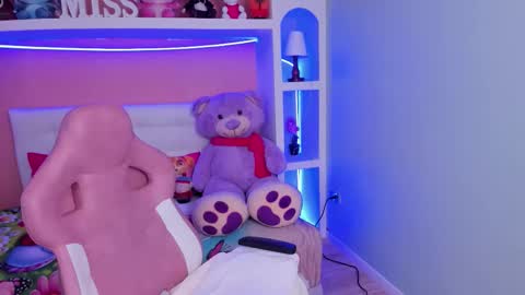 Megan online show from February 2026 02:12:02 AM