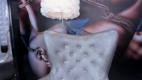 Taylor online show from October 2025 02:37:02 AM