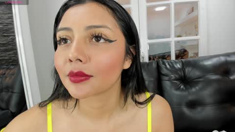 Snapshot of miss__anastasia chatting on January 2025 02:11:01 PM Anastisia online show from January 2025 02:11:01 PM