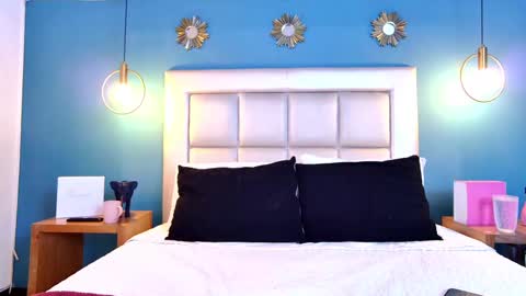 miss__ary_ online show from September 2025 12:18:01 PM