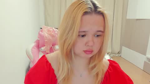 miss__selena online show from January 2025 06:00:01 PM