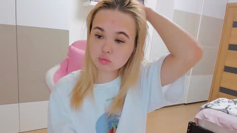 miss__selena online show from February 2025 02:16:02 PM