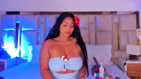 Miss Abigail  online show from November 2025 12:44:02 PM