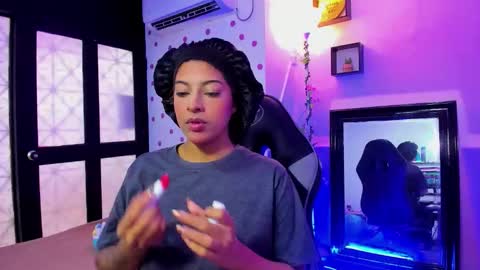 Akemi 3 online show from October 2025 01:10:02 PM