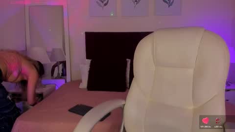 Amanda Reyes online show from February 2026 12:47:02 PM