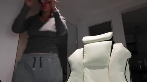 Snapshot of miss_ann_1 chatting on May 2026 12:28:02 AM miss_ann_1 online show from May 2026 12:28:02 AM