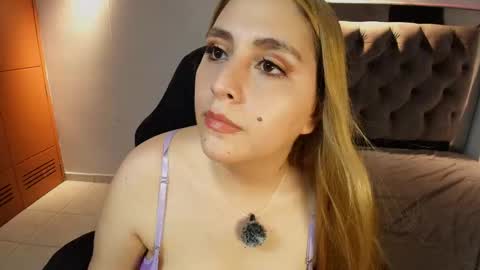 Anny online show from November 2025 03:50:02 AM