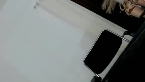 AZUMI online show from September 2025 02:16:01 PM