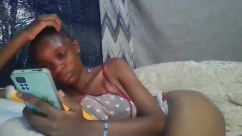 miss_belllo online show from February 2025 03:05:01 PM