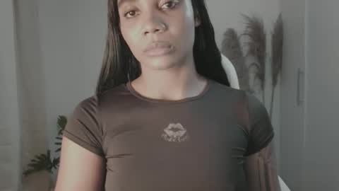 Snapshot of miss_benz chatting on November 2025 03:39:02 AM miss_benz online show from November 2025 03:39:02 AM