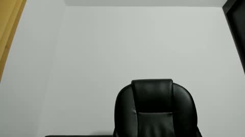 Snapshot of miss_eylens chatting on November 2025 01:39:02 AM miss_eylens online show from November 2025 01:39:02 AM