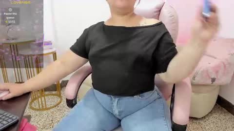 Snapshot of miss_francheska chatting on October 2025 11:40:01 AM Francheska online show from October 2025 11:40:01 AM