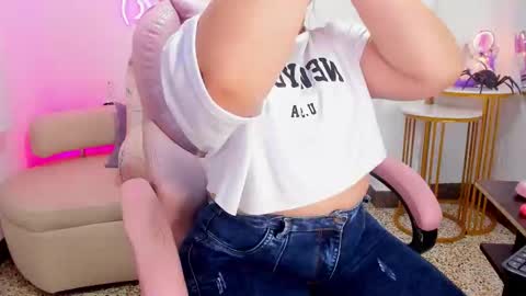Snapshot of miss_francheska chatting on October 2025 11:33:02 AM Francheska online show from October 2025 11:33:02 AM