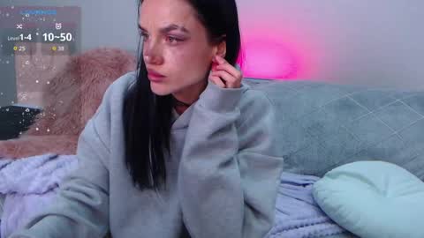 Snapshot of miss_heaty chatting on May 2026 12:40:01 AM Keira online show from May 2026 12:40:01 AM
