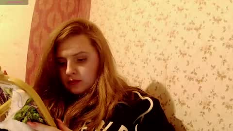 Snapshot of miss_iriss chatting on April 2026 07:00:02 PM Miss Iriss online show from April 2026 07:00:02 PM