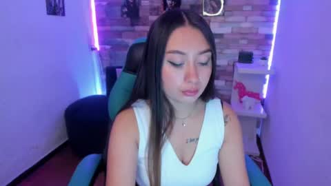 Isabella online show from February 2025 12:27:01 PM