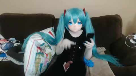 Snapshot of miss_kigu_miku chatting on December 2024 11:58:01 PM Miku online show from December 2024 11:58:01 PM