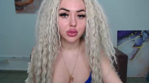 Snapshot of miss_kiten chatting on March 2025 09:59:02 PM miss_kiten online show from March 2025 09:59:02 PM