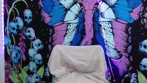 Ahri James online show from August 2026 06:54:02 PM