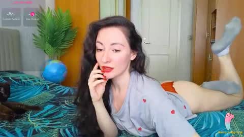 Snapshot of miss_leee chatting on October 2025 09:59:02 AM Laura online show from October 2025 09:59:02 AM