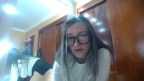 lilieth  online show from February 2025 04:16:02 PM