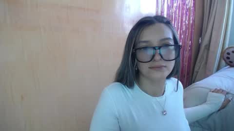 lilieth  online show from March 2025 07:38:01 PM