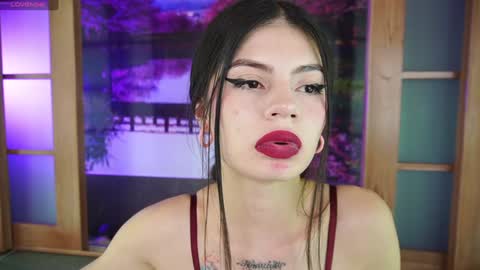 miss_lucyla online show from December 2024 05:19:02 PM