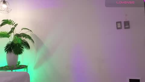   online show from April 2026 08:12:02 PM