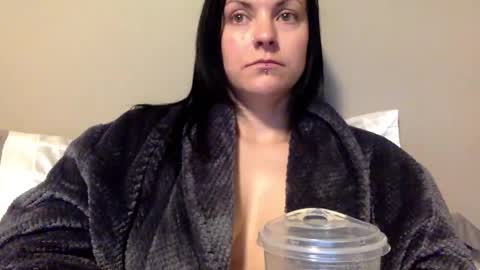 Snapshot of miss_maci_xo chatting on April 2026 12:11:02 PM Maci online show from April 2026 12:11:02 PM