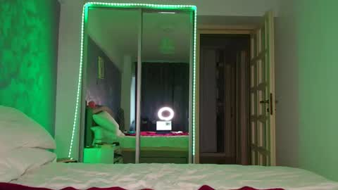 miss_medyson online show from October 2025 07:36:02 AM