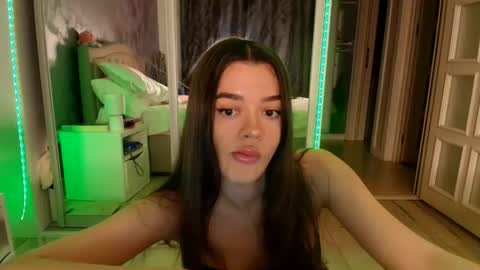 miss_medyson online show from November 2025 03:49:01 PM