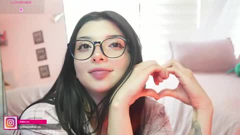 Snapshot of miss_meii chatting on April 2026 07:58:02 PM Alejandra online show from April 2026 07:58:02 PM