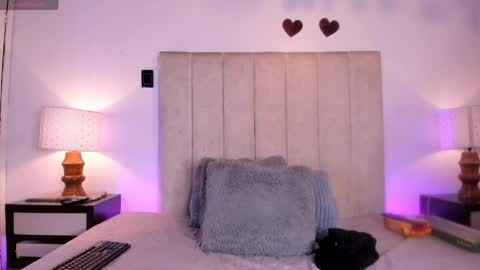 Snapshot of miss_milf_ chatting on April 2026 02:27:02 AM miss_milf_ online show from April 2026 02:27:02 AM