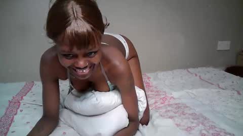 miss_pretty1 online show from March 2026 09:43:01 PM