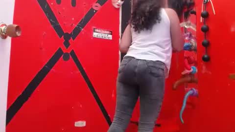 NATHALIA online show from February 2026 05:00:02 PM