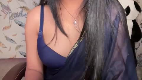 Snapshot of miss_queen99 chatting on December 2025 07:04:02 AM miss_queen99 online show from December 2025 07:04:02 AM