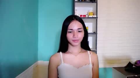 Snapshot of miss_rona_xoxo chatting on April 2026 02:27:02 AM Rona online show from April 2026 02:27:02 AM